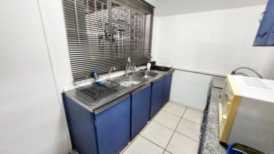 4 Bedroom Property for Sale in Wilgenhof Free State